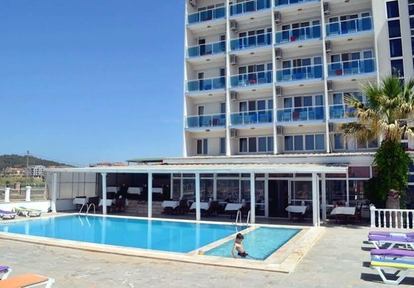 Yasmin Hotel Ayvalik Exterior photo